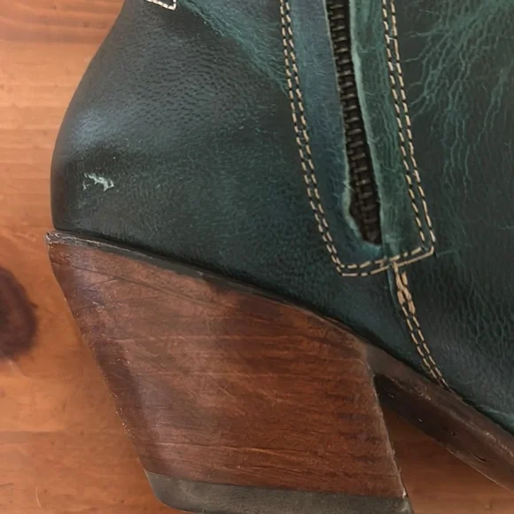 Ariat Jolene Western Ankle Boots - Picture 12 of 13